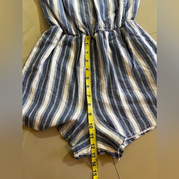 🦋 Hollister Off-The-Shoulder Striped Romper blue/white stripes one piece size S - Picture 8 of 16